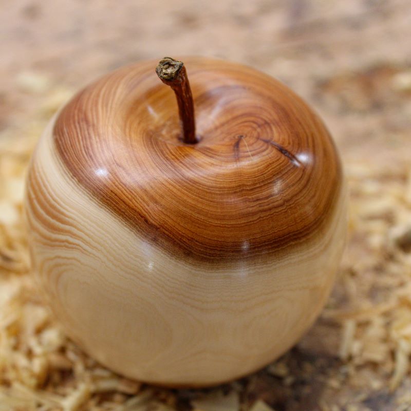 Pomme en bois